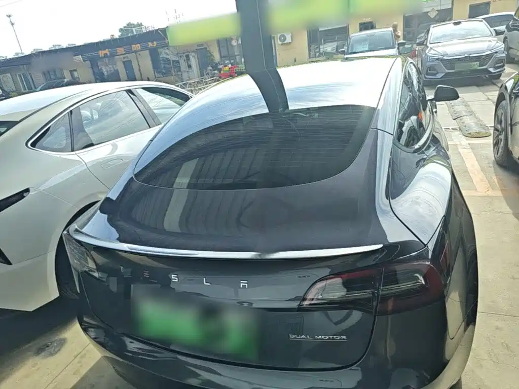 صورة 6 - Tesla Model 3