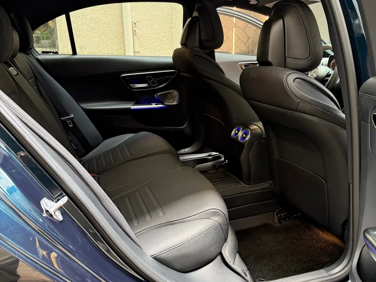 Mercedes-Benz C-Class 2023 C 260 L Night Edition Sport фото 13