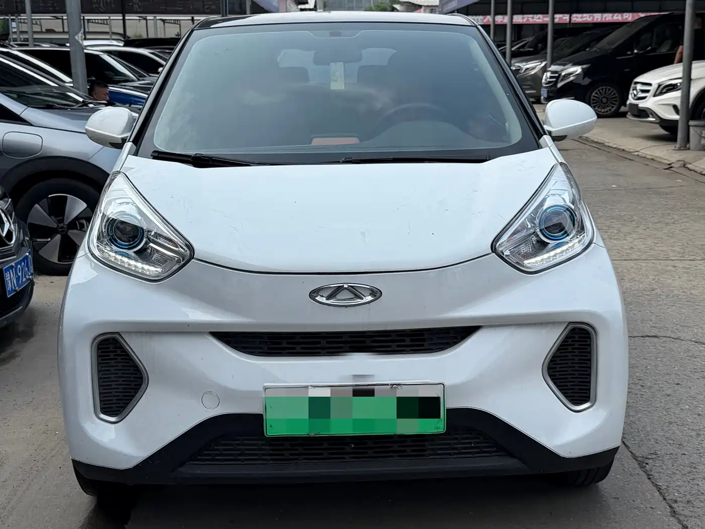 QQ New Energy Little Ant 2019 2018 400 4-Seater Premium Smart Edition