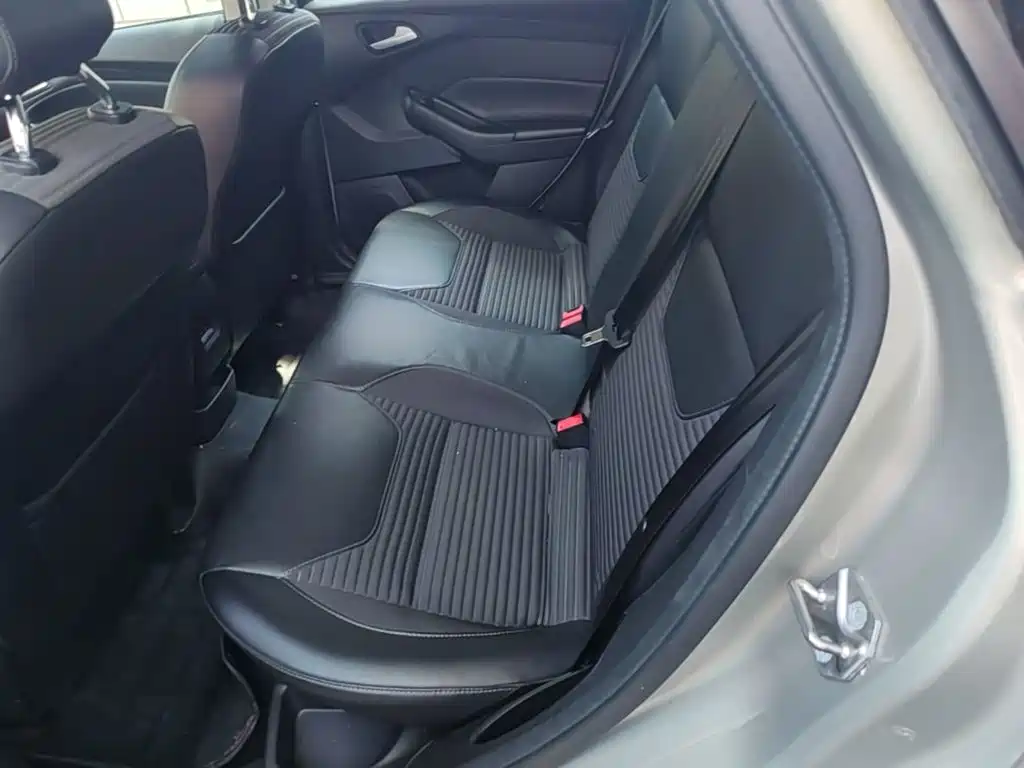Photo 17 - Ford Focus