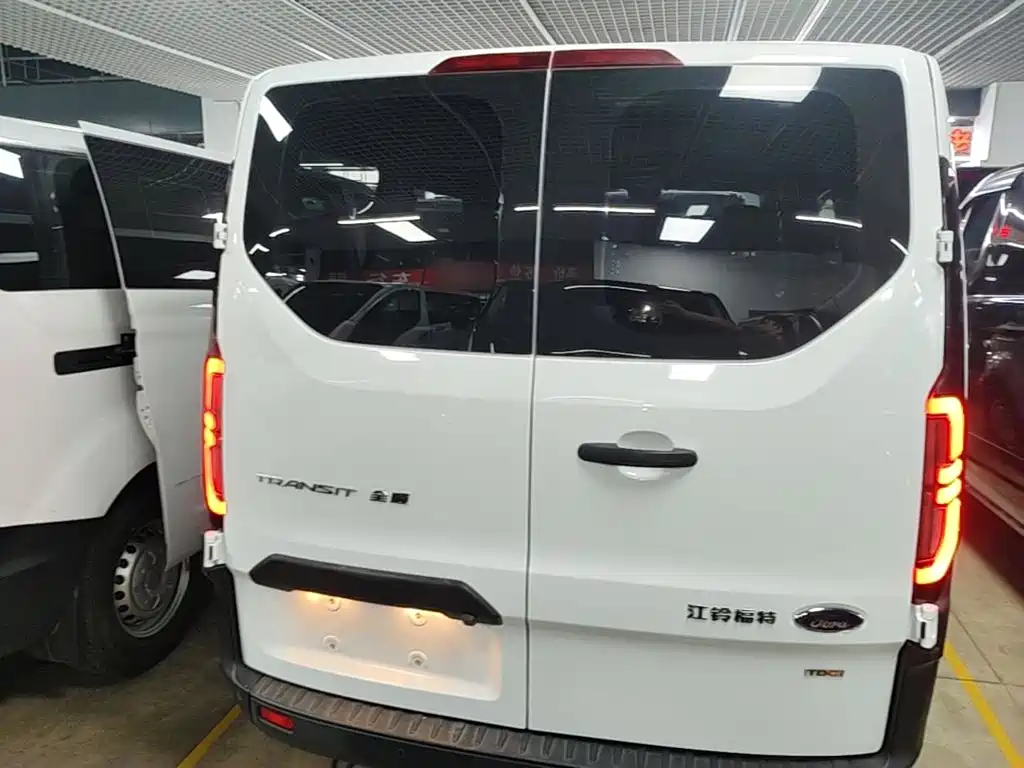 Ford Transit 2024 2023 Model 2.0T Diesel Manual Multi-Purpose Commercial Vehicle Short Wheelbase Low Roof 5/6-Seater