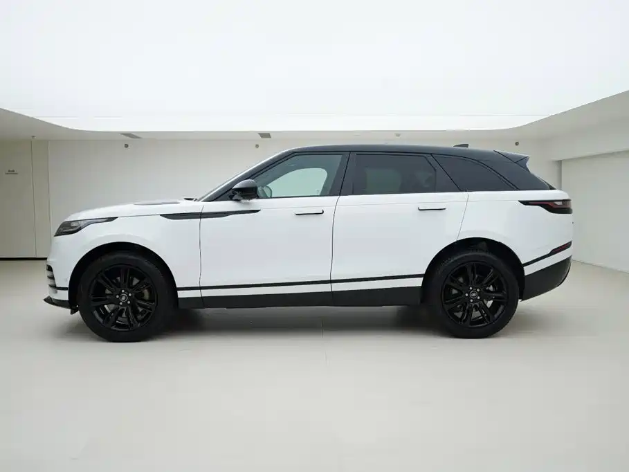 Land Rover Range Rover Velar 2023 2023 250PS Gloss Black Collector's Edition