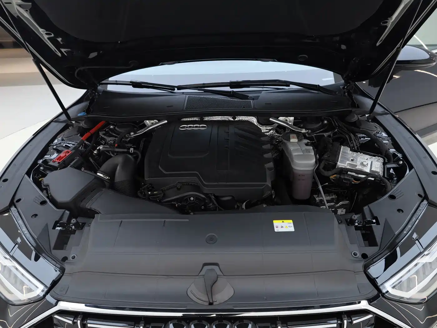 Audi A7L 2024 45TFSI S-line Dream Edition Crystal Package фото 26