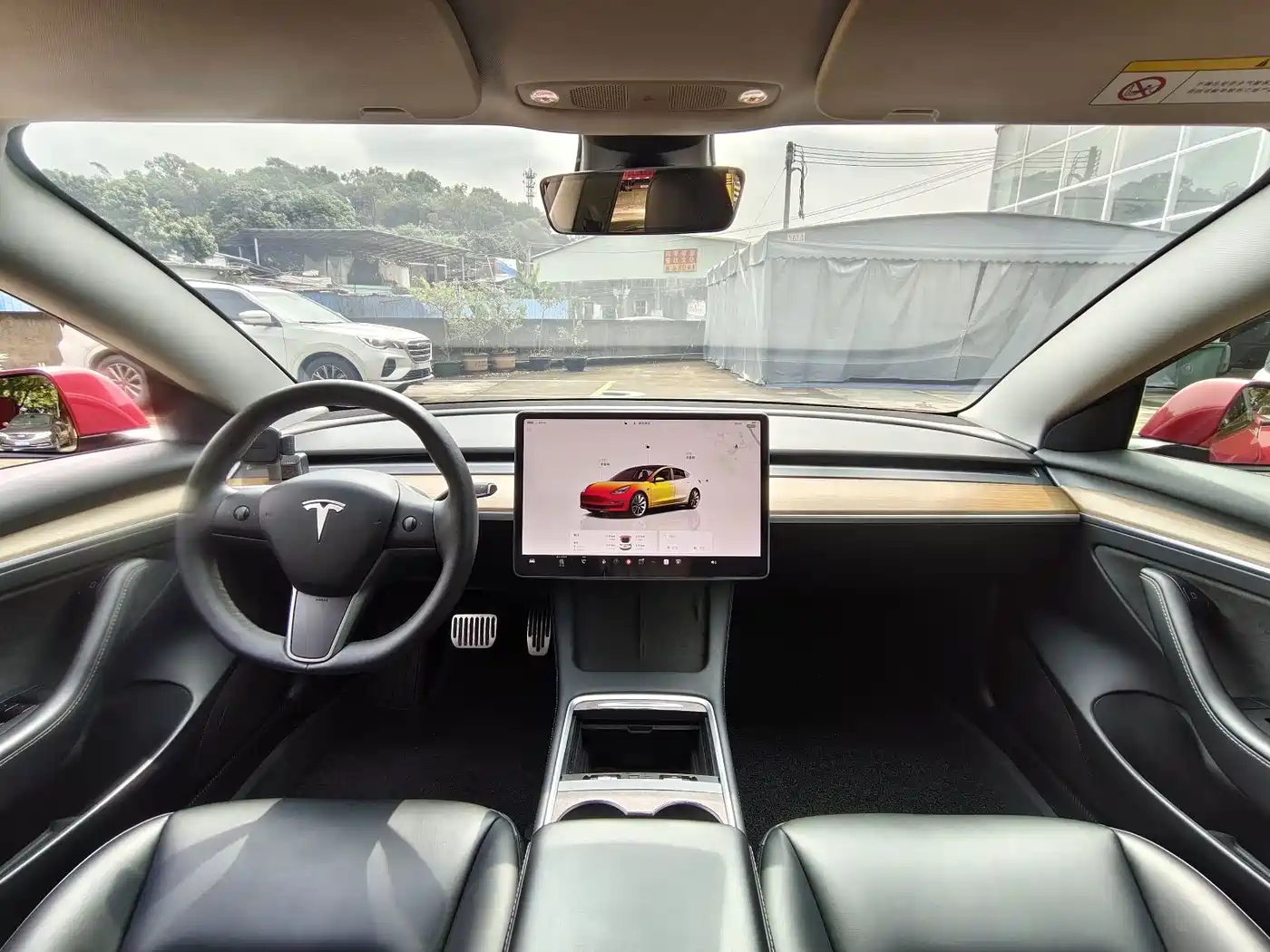 Photo 15 - Tesla Model 3