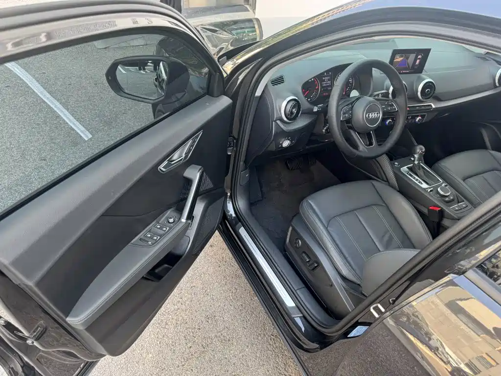 Audi Q2L 2024 2023 35TFSI Fashion Elegance