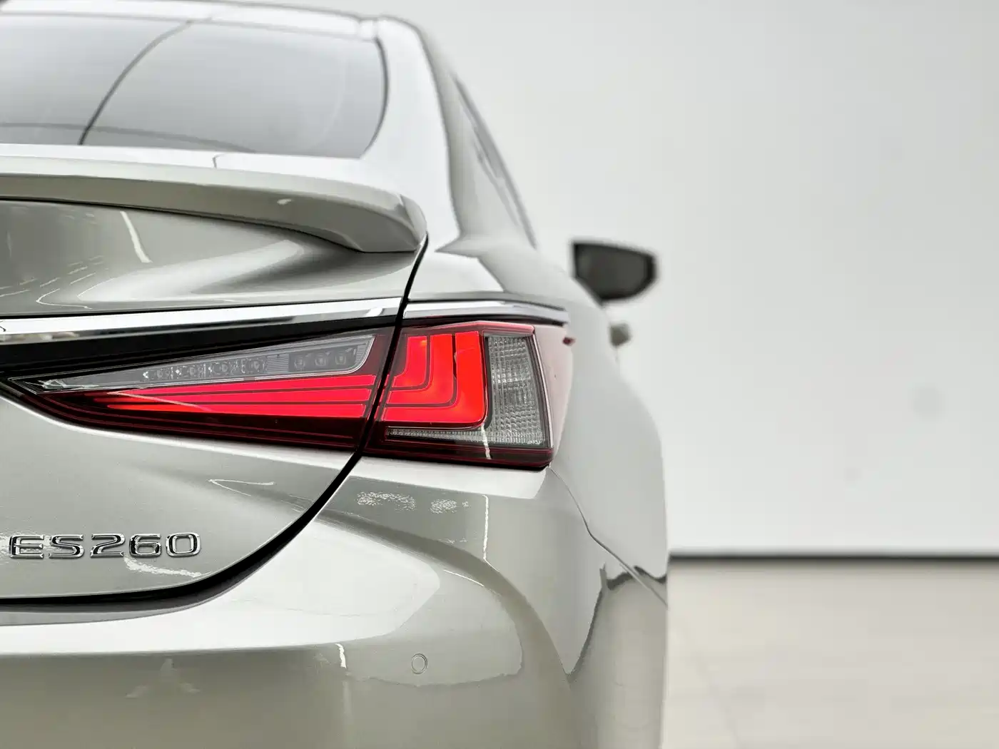 Lexus ES 2020 200 Luxury фото 14