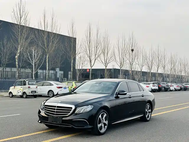 MERCEDES-BENZ E CLASS
