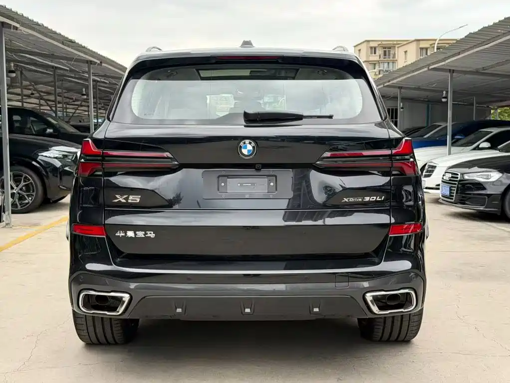 BMW X5 2026 2026 Facelift xDrive 30Li Exclusive M Sport Shadowline Package