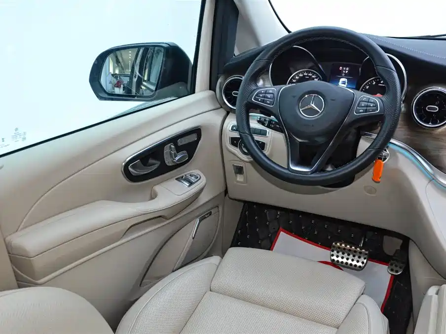 MERCEDES-BENZ V CLASS