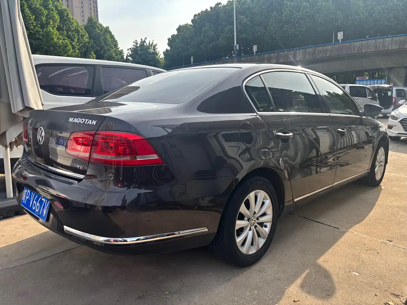 Volkswagen Magotan 2012 Facelift 1.8TSI Luxury фото 4