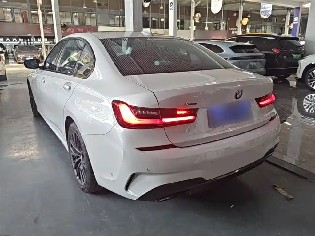 BMW 3 Series 2022 Facelift 325Li M Sport Shadow Edition фото 5