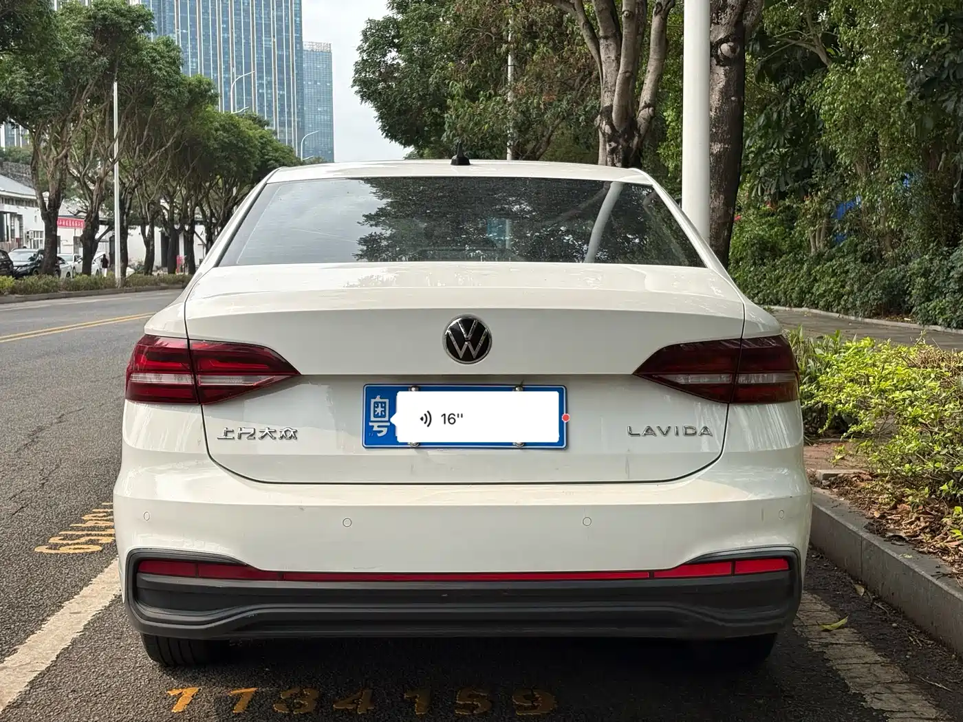 Volkswagen Lavida 2023 1.5L Auto Delight Edition фото 6