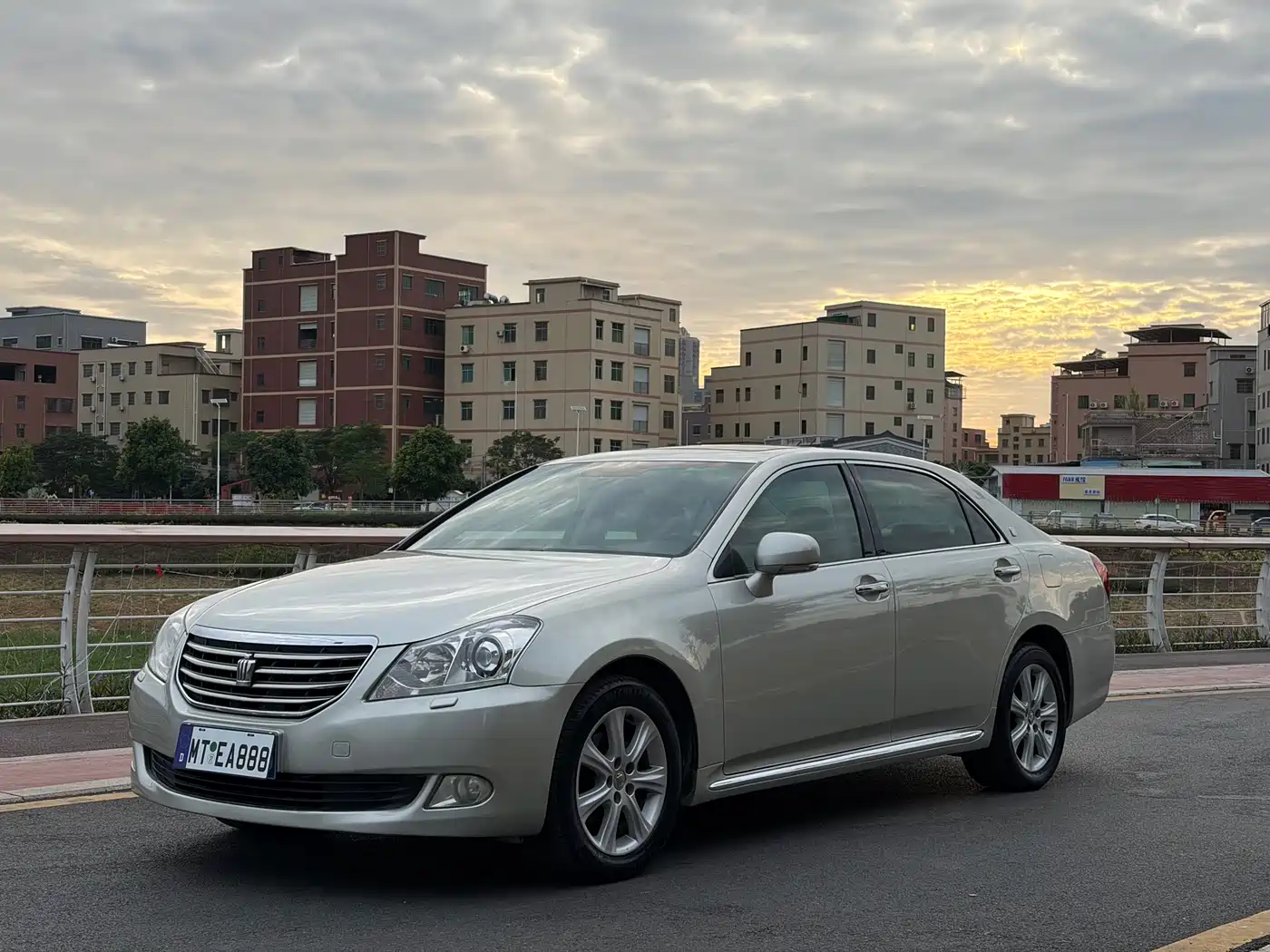 Toyota Crown 2010 3.0L Royal Saloon