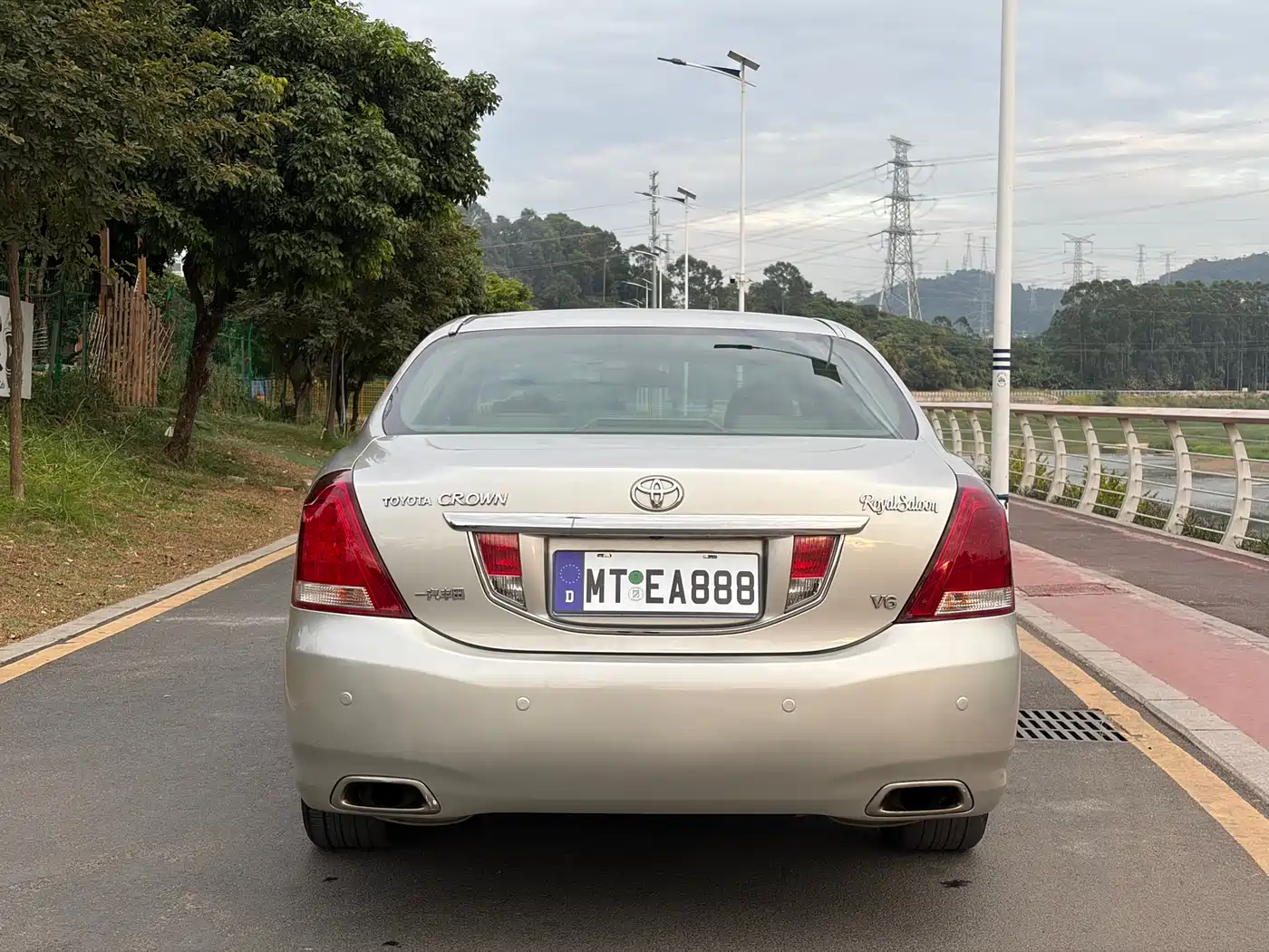 Toyota Crown 2010 3.0L Royal Saloon фото 10