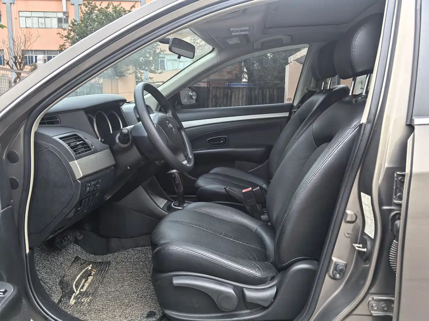 Фото 4 - Nissan Sylphy
