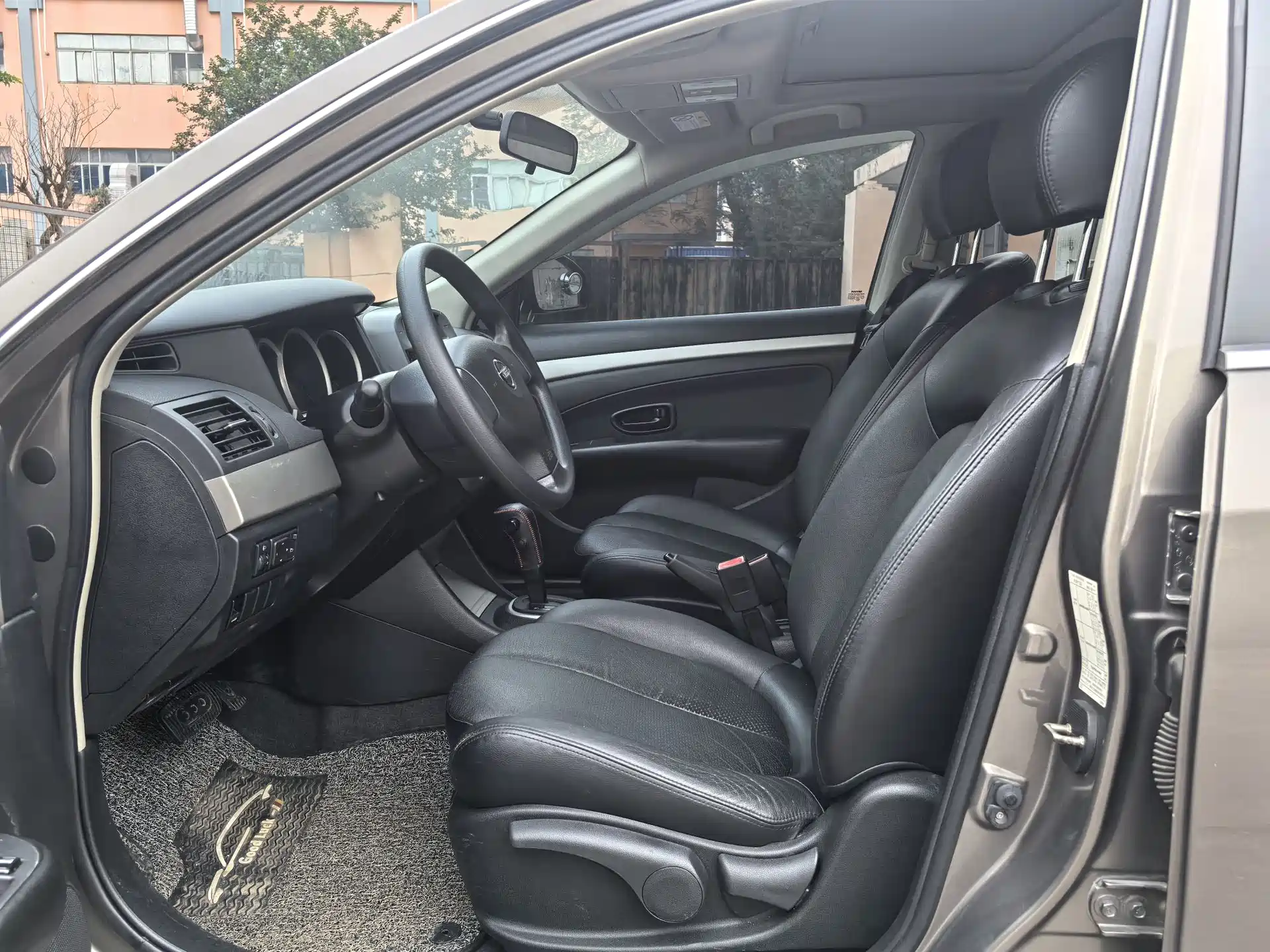 Photo 4 - Nissan Sylphy