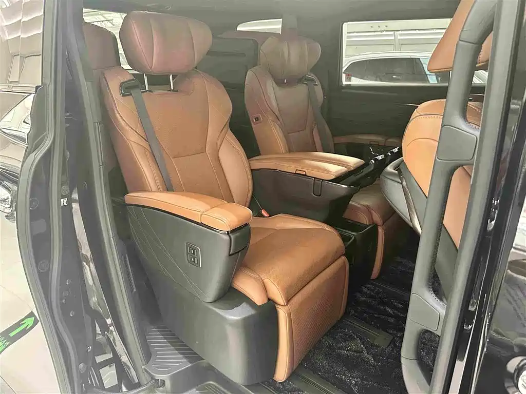 Toyota Vellfire 2024 2024 Crown Hybrid 2.5L Executive Premium Edition