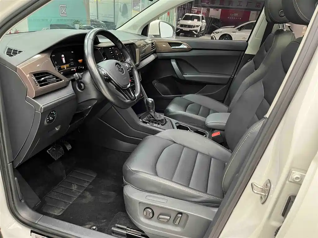 Volkswagen Tharu 2022 280TSI FWD Luxury Edition фото 11