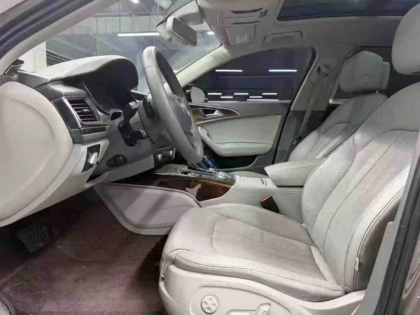Audi A6L 2014 35 FSI Luxury фото 7