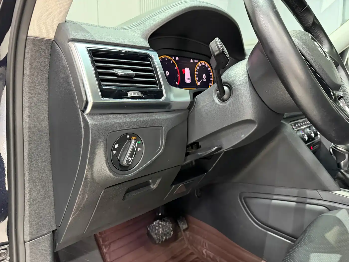 Volkswagen Teramont 2020 380TSI 4WD Luxury Edition China VI фото 10