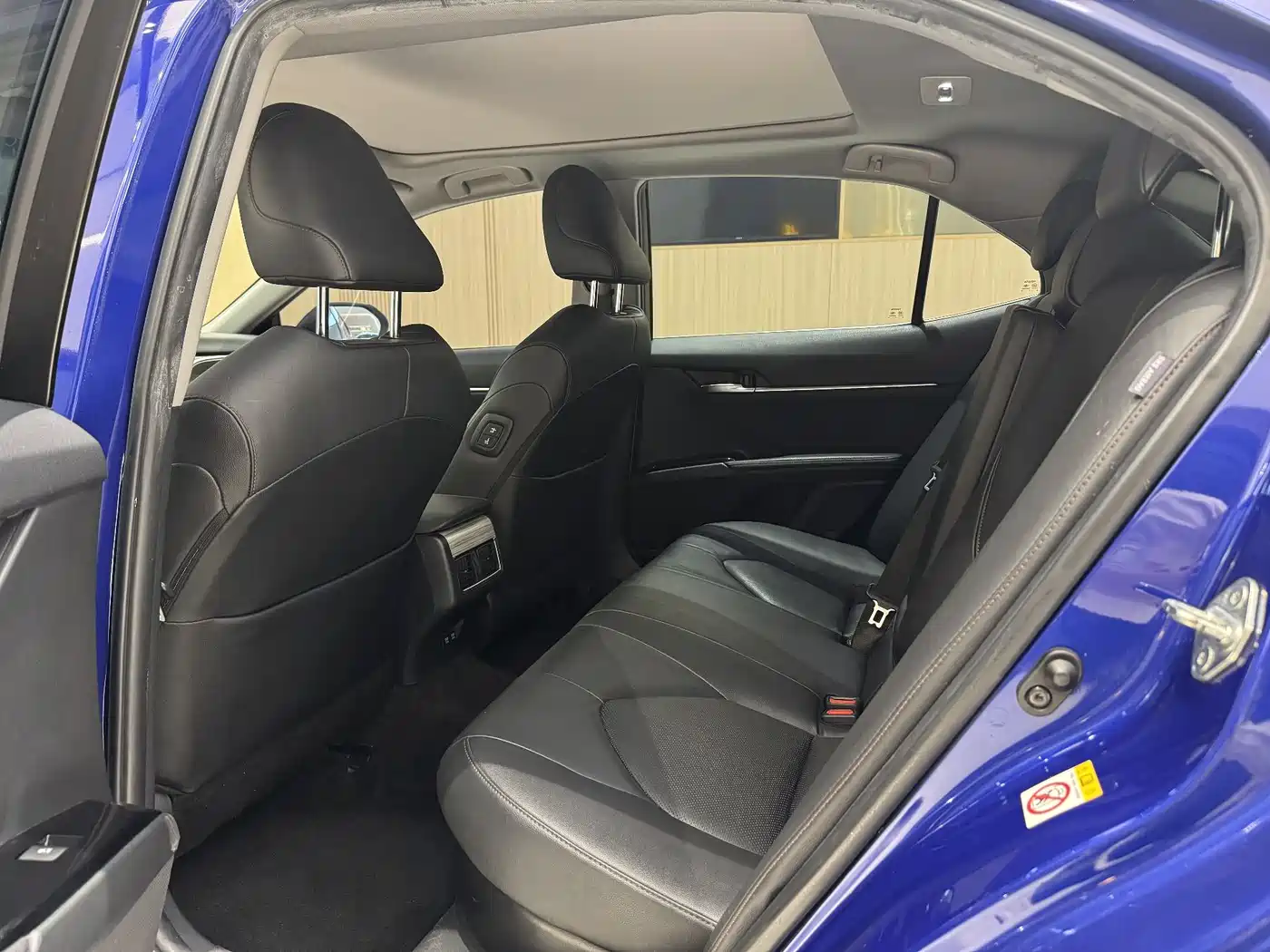 Toyota Camry 2018 Hybrid 2.5HG Luxury Edition фото 11