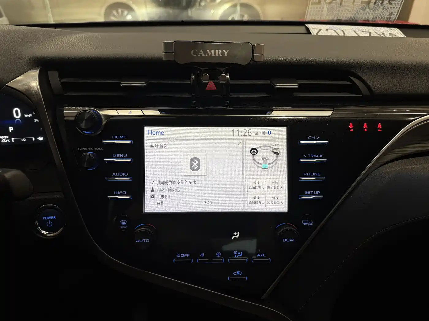 Toyota Camry 2018 Hybrid 2.5HG Luxury Edition фото 15