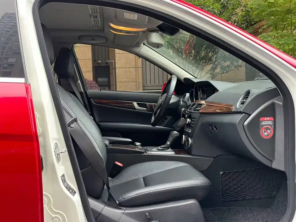 Фото 7 - Mercedes-Benz C-Class