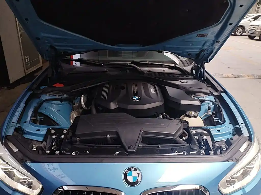 BMW 1 Series (Import) 2018 2018 118i Sport Design Package