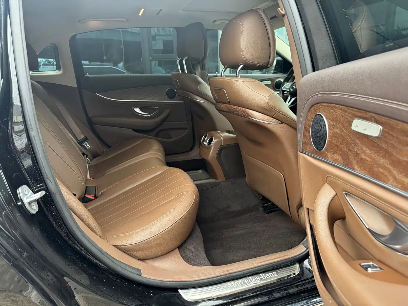 Mercedes-Benz E-Class 2019 E 200 L 4MATIC фото 9