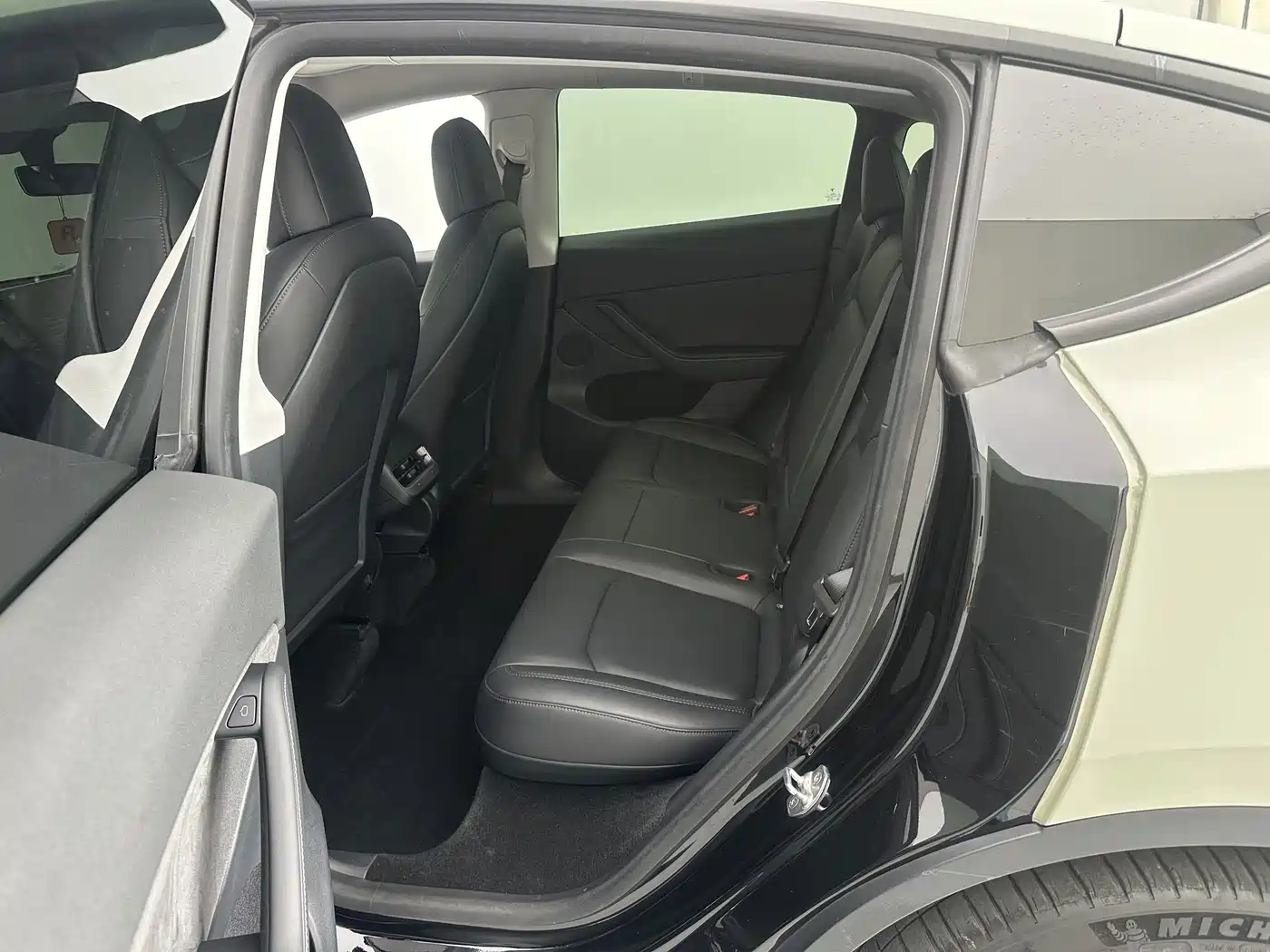 Фото 13 - Tesla Model Y