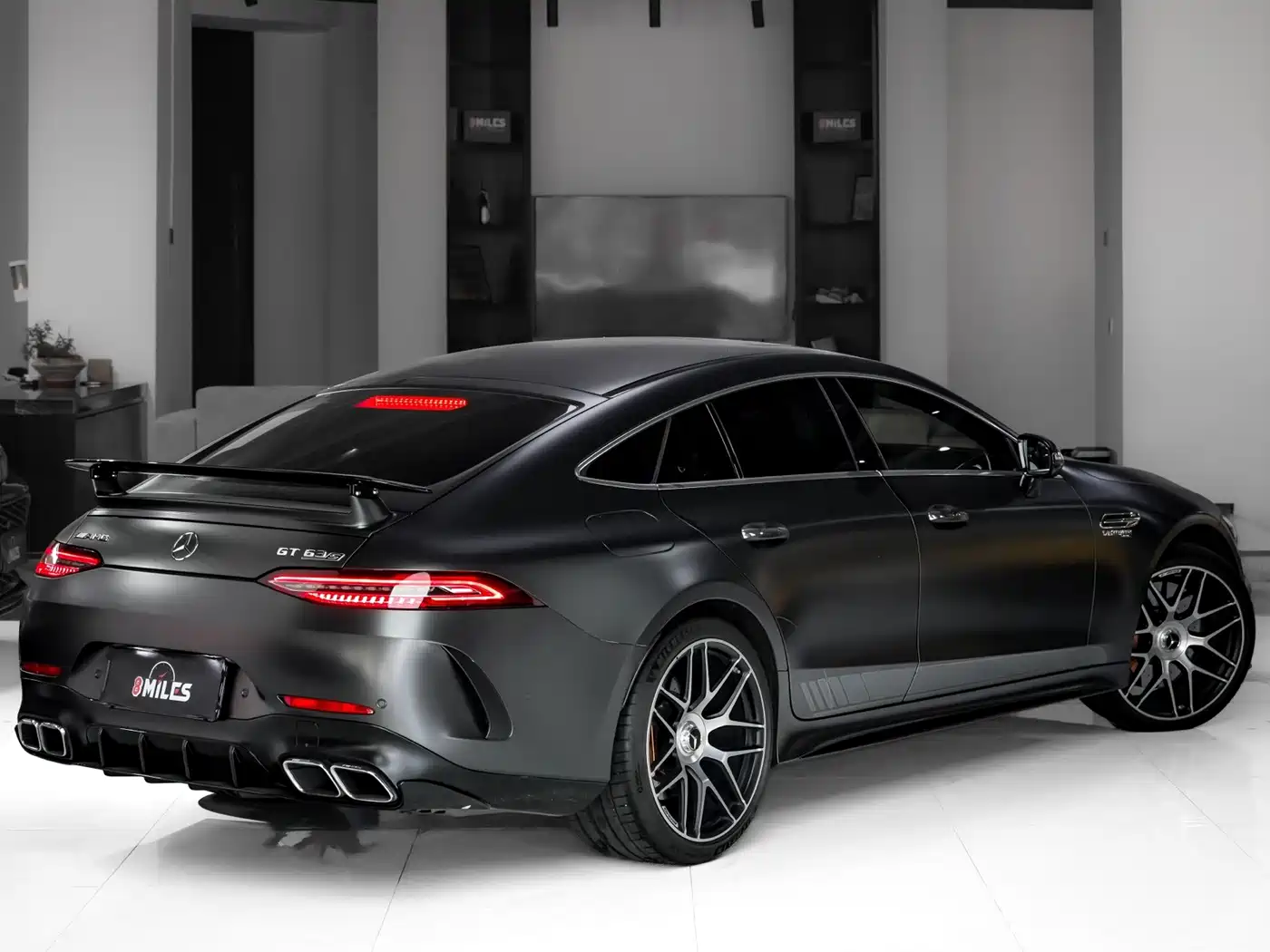 صورة 6 - Mercedes-Benz AMG GT