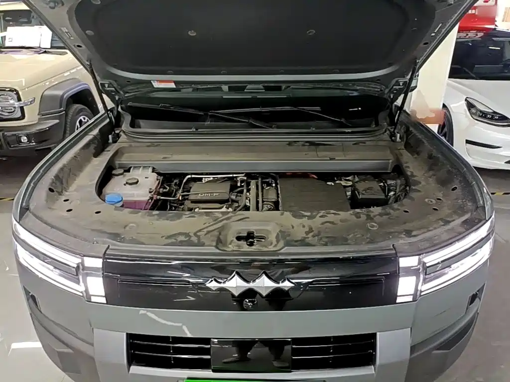 Fang Cheng Bao Titanium 7 2026 2025 AWD Base Model