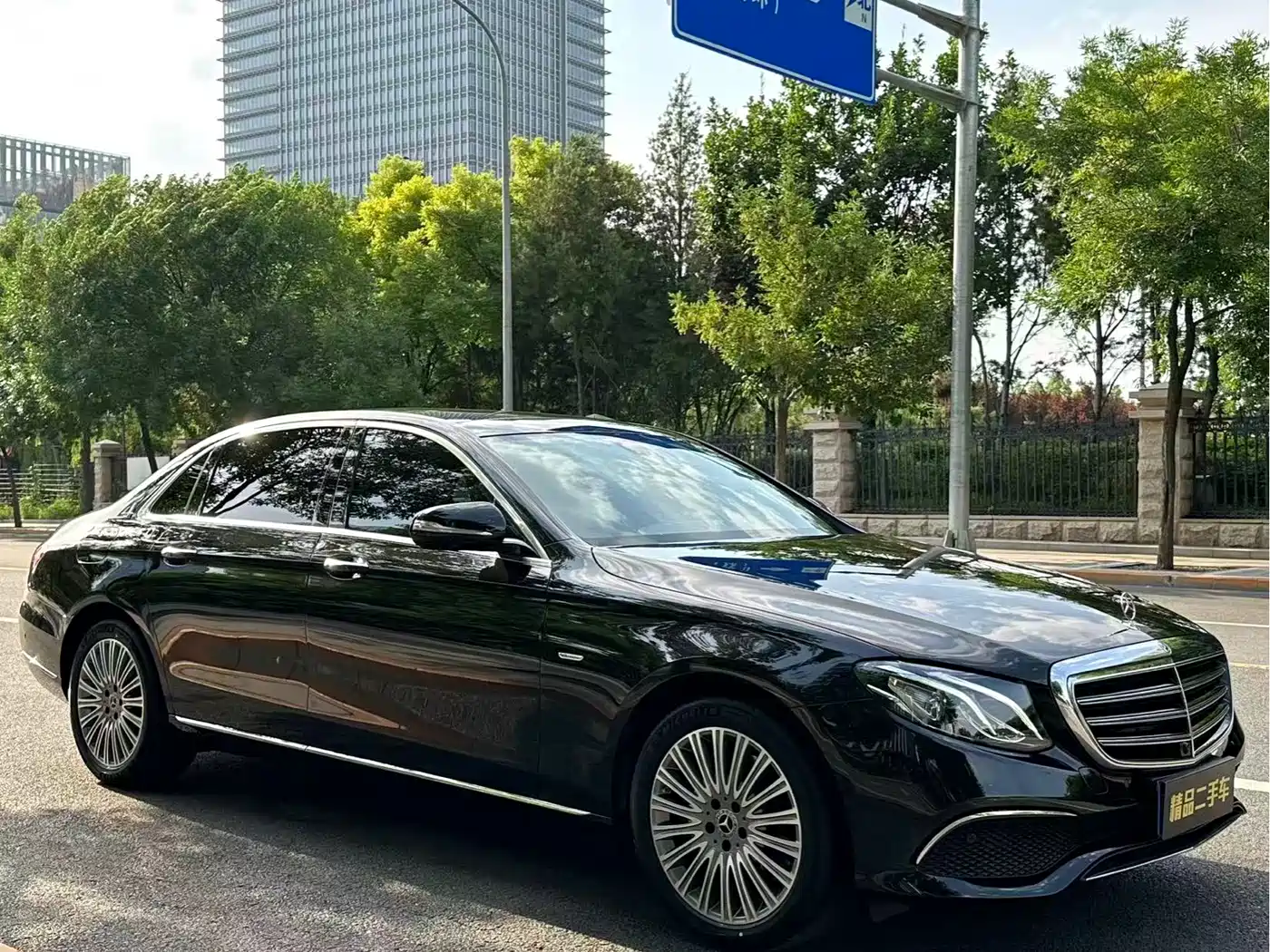 Mercedes-Benz E-Class 2020 Facelift E 300 L Exclusive фото 2