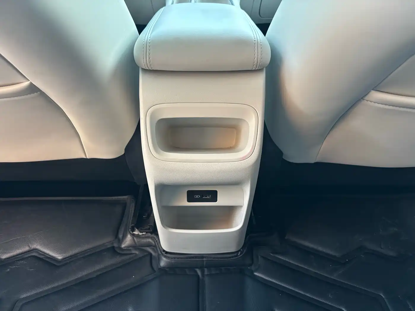 Geely Galaxy Starry Wish 2025 310km Dream Edition фото 32