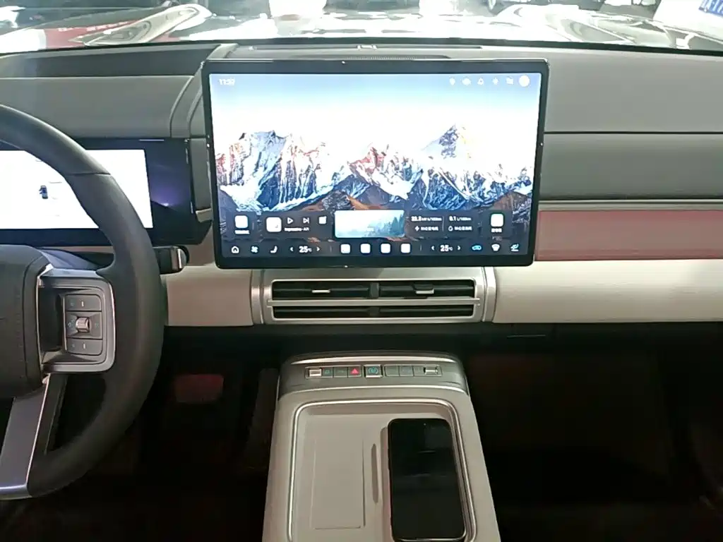 Fang Cheng Bao Titanium 7 2026 2025 AWD Base Model