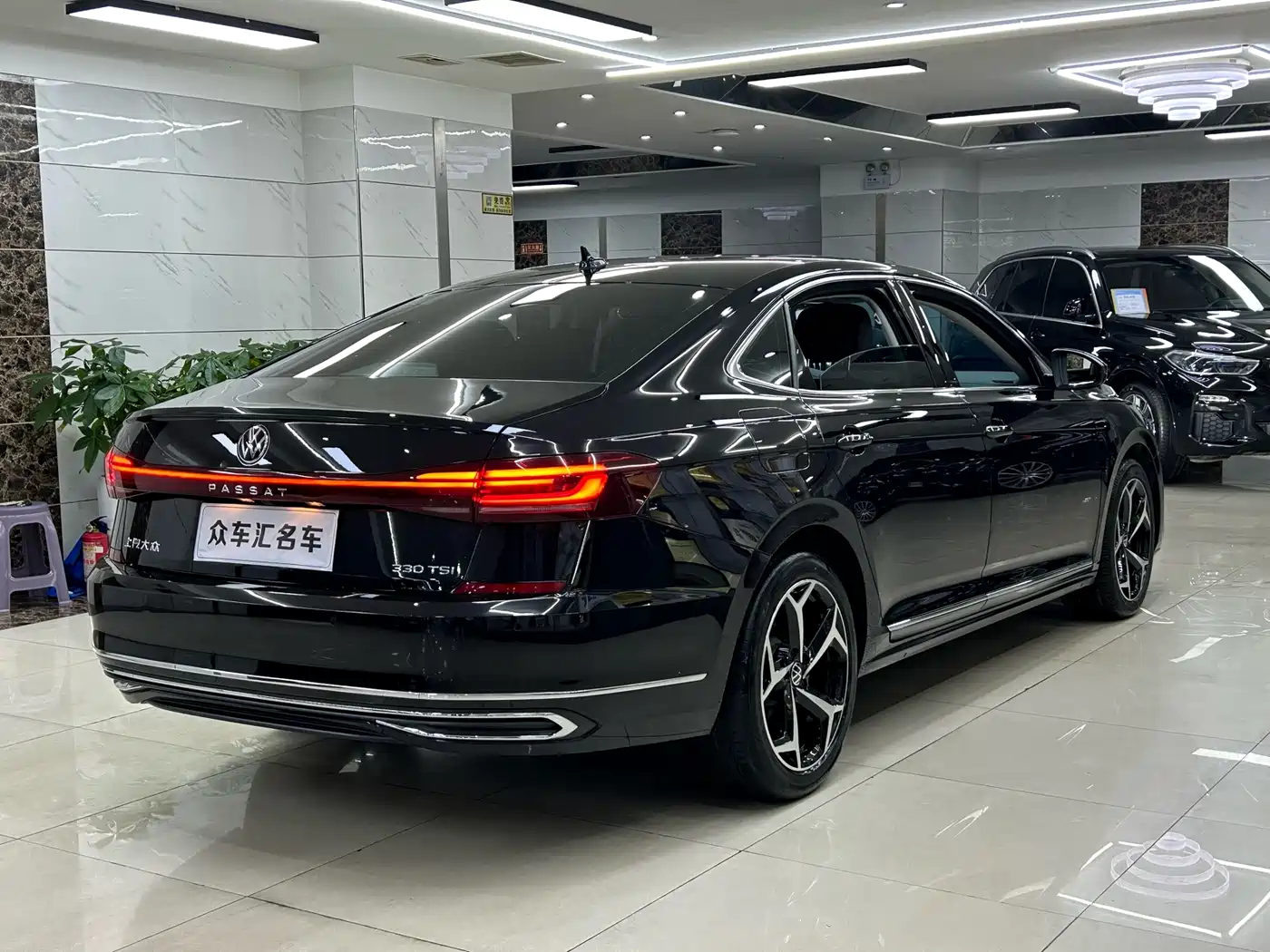 Volkswagen Passat 2024 330TSI Starlight Elite Edition фото 6