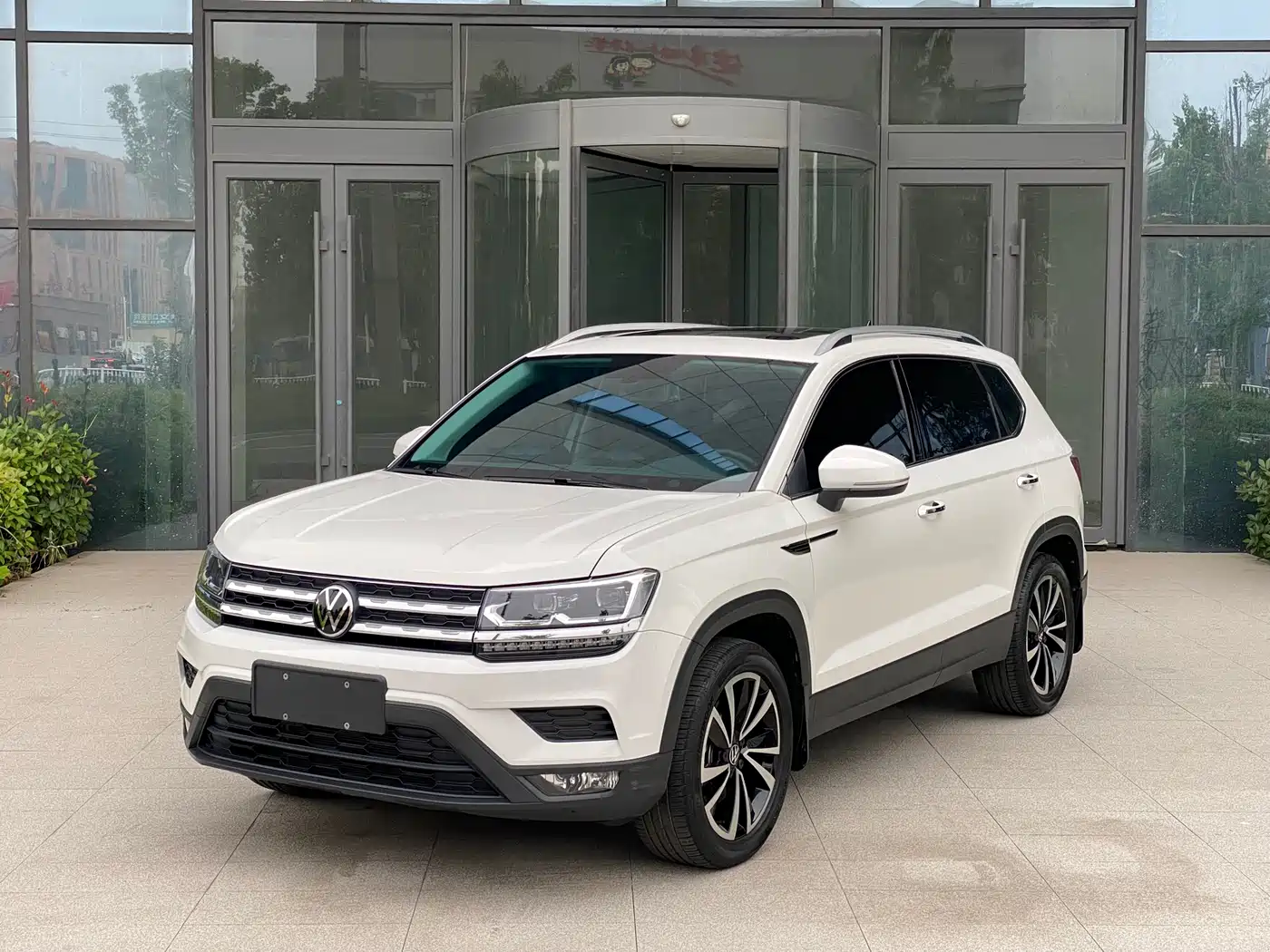 Volkswagen Tharu