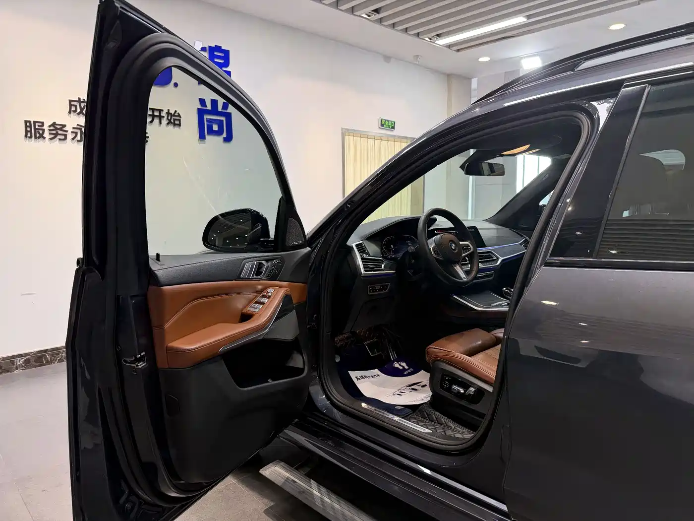 BMW X7 2020 xDrive40i Premium M Sport Package фото 14