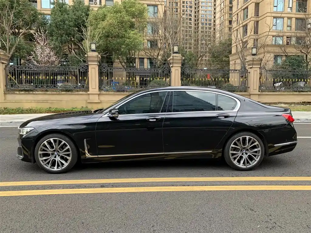BMW 7 Series 2021 Model 730Li Luxury Package фото 7