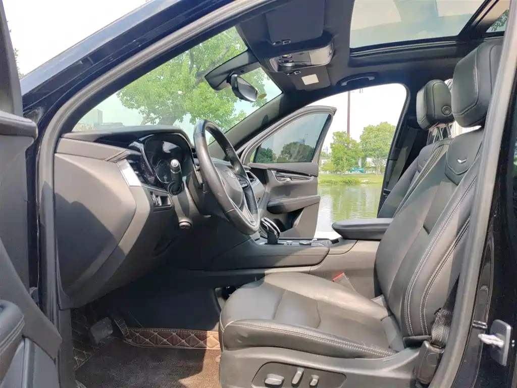 Cadillac XT6 2021 28T 6-Seater Style фото 8