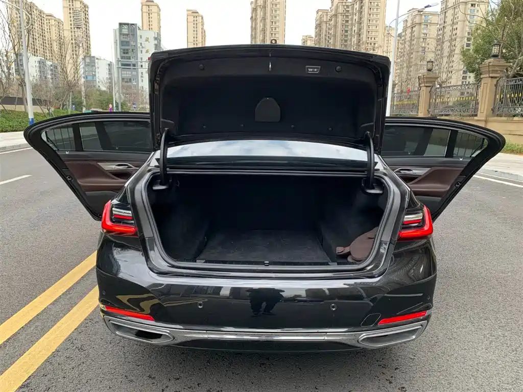 BMW 7 Series 2021 Model 730Li Luxury Package фото 8