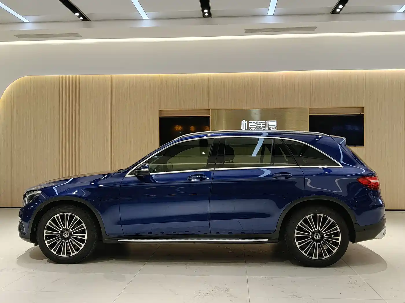 Mercedes-Benz GLC 2019 Model GLC 200 L 4MATIC фото 4