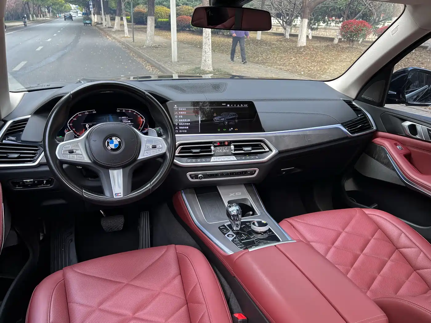 BMW X5 2022 xDrive 30Li M Sport Package фото 16