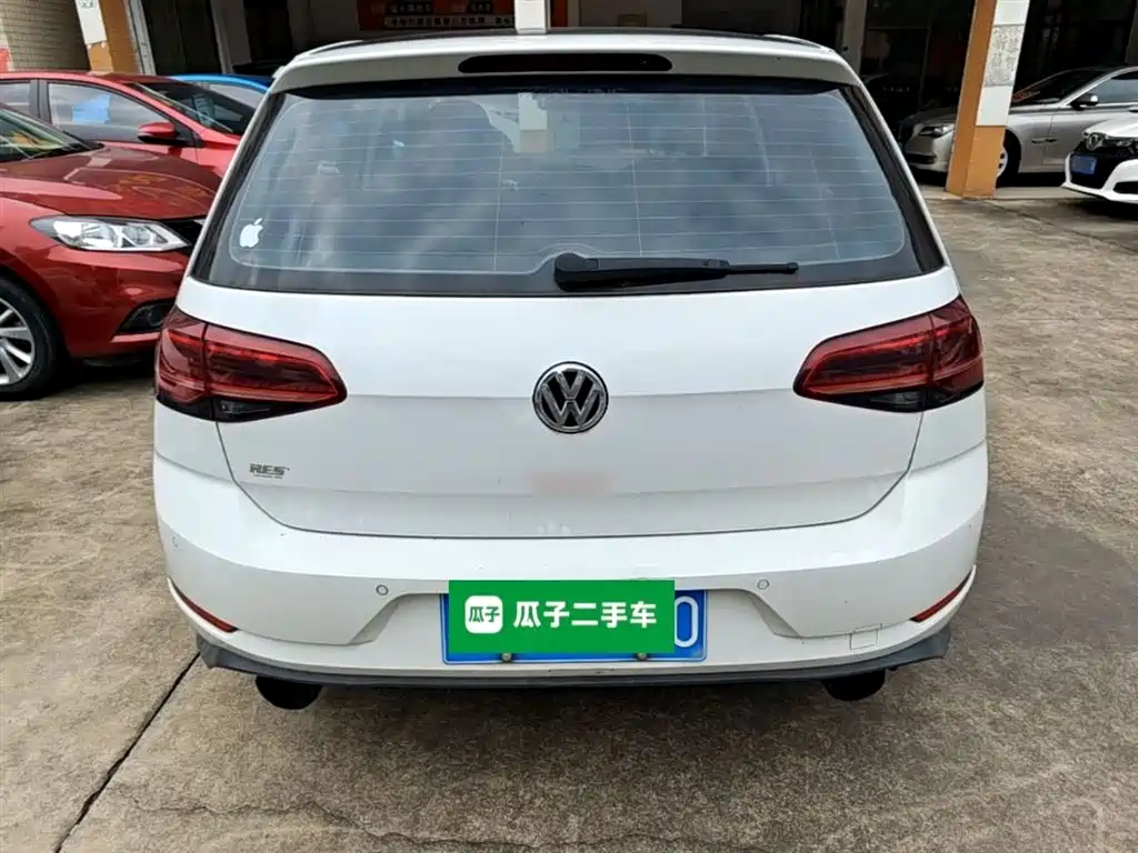 Volkswagen Golf 2018 230TSI Automatic Luxury фото 6