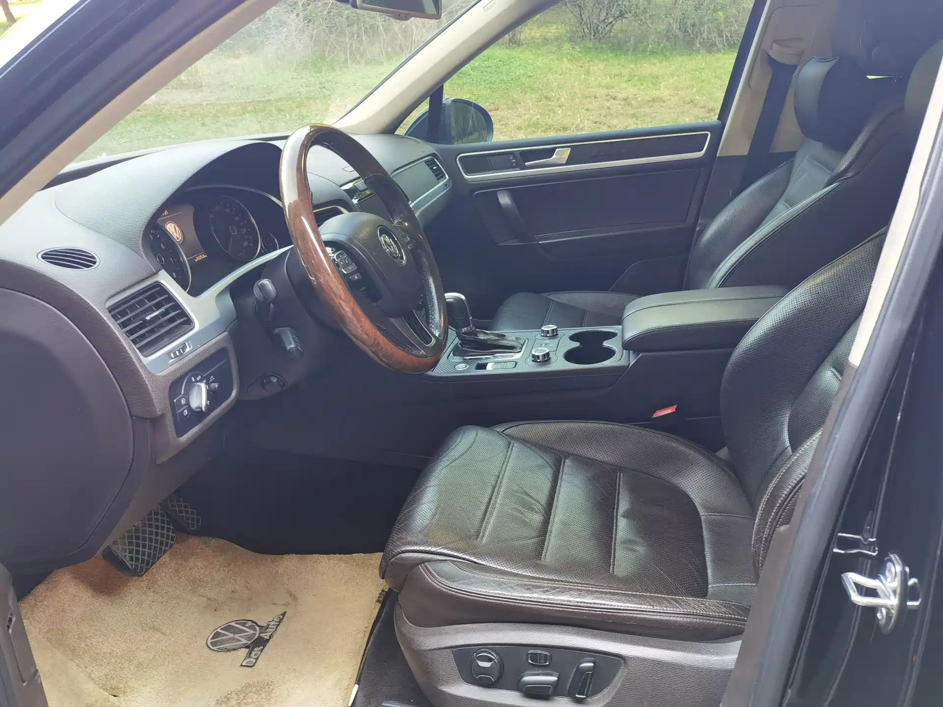 Фото 8 - Volkswagen Touareg