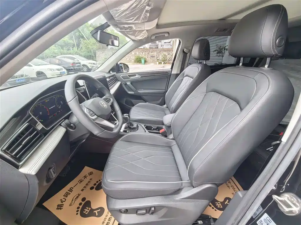 Volkswagen Tiguan L 2025 Model 300TSI Auto 2WD Dragon Edition фото 12
