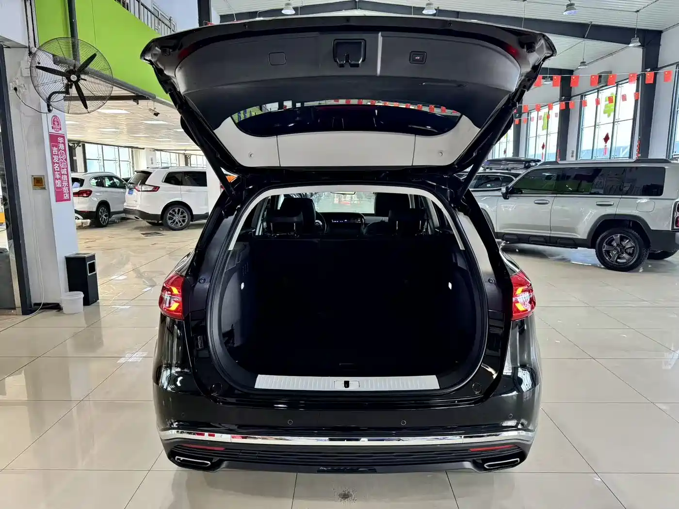 Hongqi HS5 2019 2.0T Smart Connect Enjoy Edition фото 12