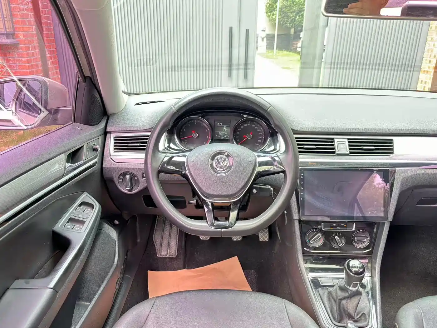 Volkswagen Bora 2017 1.6L Manual Comfort Edition фото 8