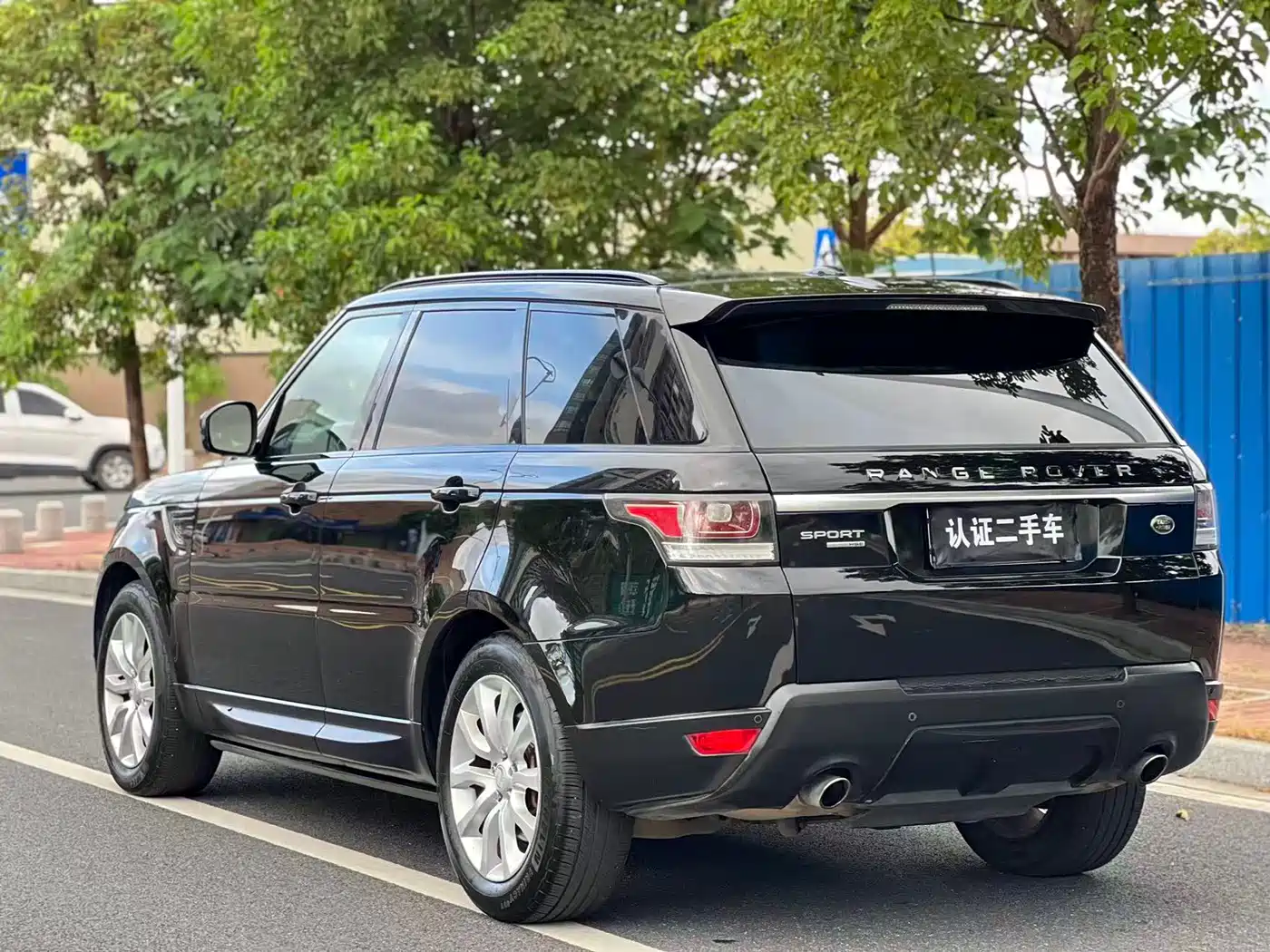 Land Rover Range Rover Sport фото 6