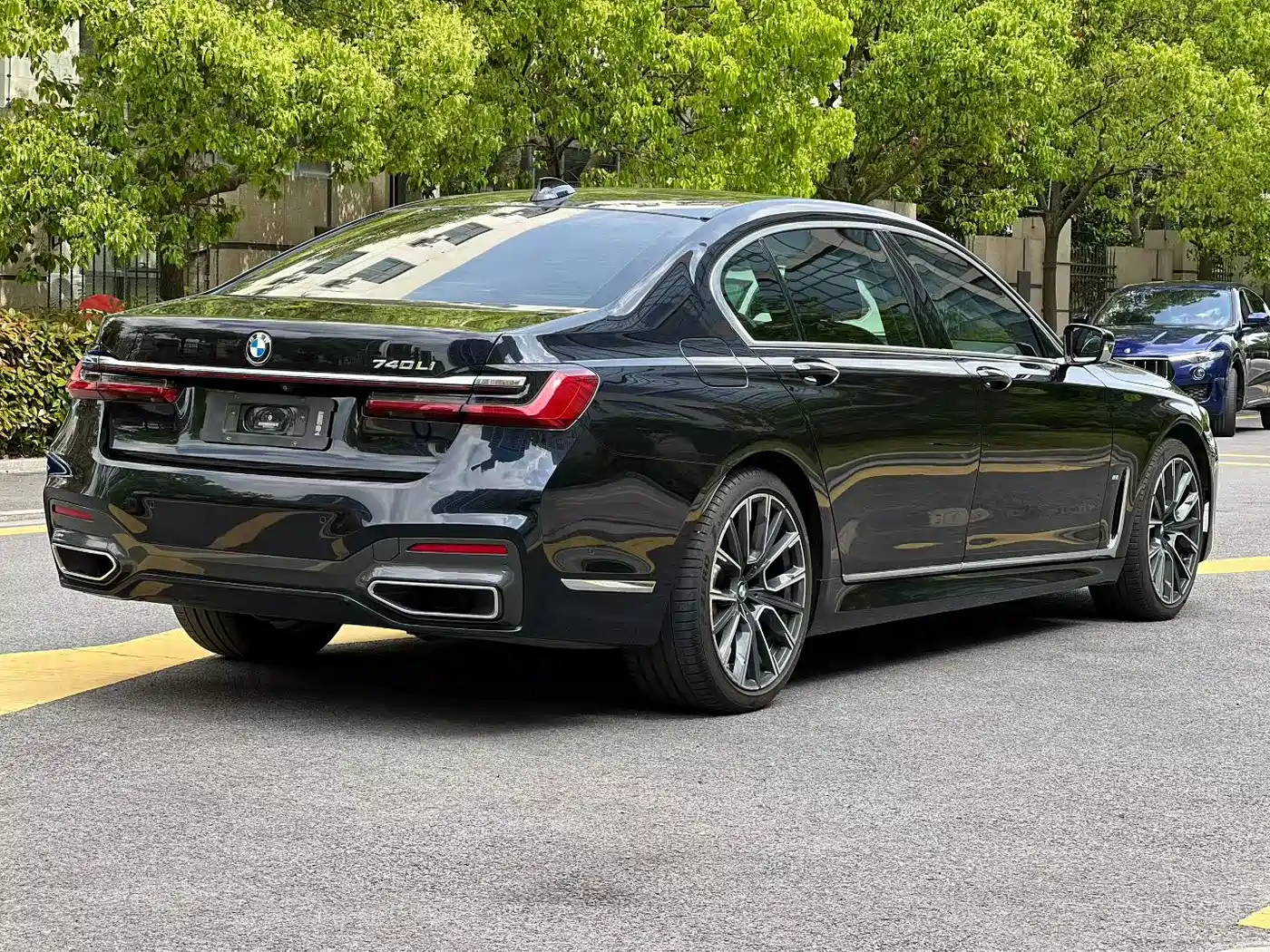 BMW 7 Series 2019 740Li Leading M Sport Package фото 5